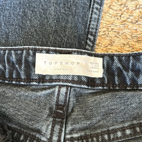 Topshop Women’s Size 27 Straight Leg‎ Jeans Distressed Bottoms - Picture 3 of 6